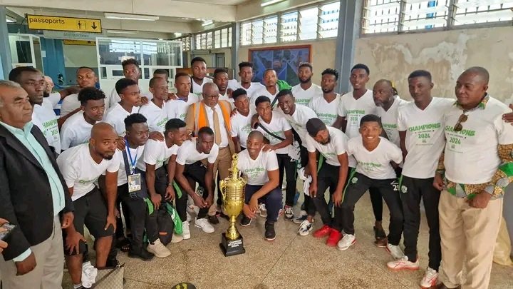 Championnat des Comores : Bonbon Ndjema accueilli en héros par le gouverneur de Ngazidja