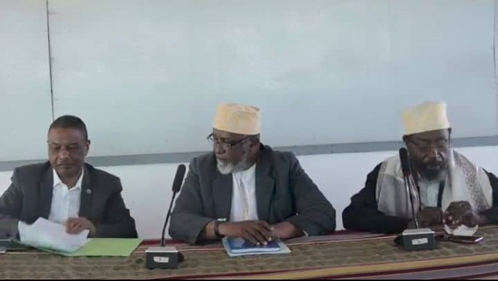 Indépendance des Comores : Etude théorique et historique